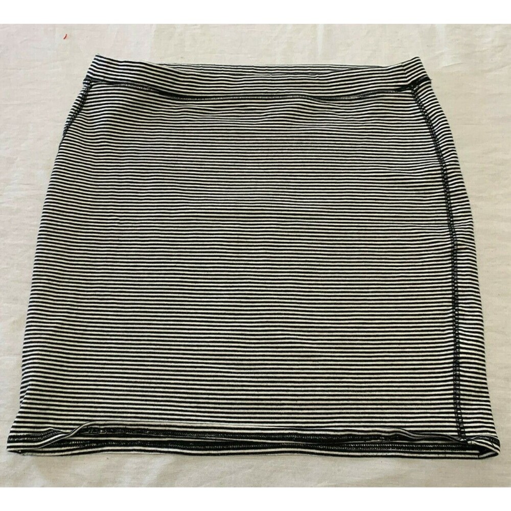 OLD NAVY WOMENS SKIRT SIZE L